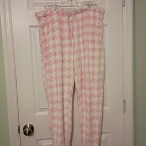 Pink Houndstooth Women's Pants
